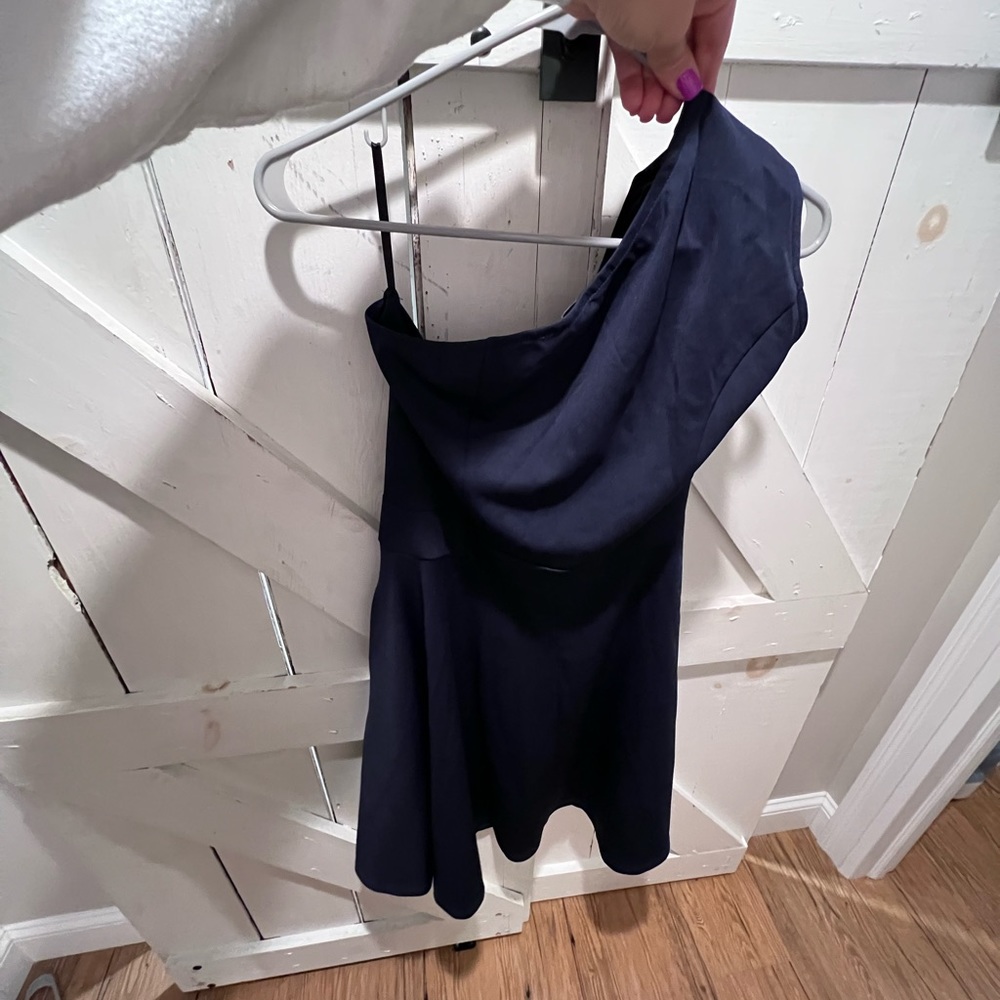 One shoulder ruffle dress